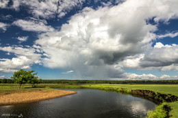 Грозовой июльский день на Проне / Дождливый день