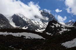 Пик Молодёжный - 3700 метров. / Казахстан, 09.07.2016.