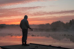 Багрянный рассвет. / Рыбалка на реке Южный Буг. Село Мигея. Украина.