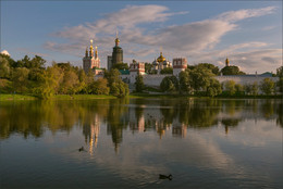 &nbsp; / Вид на Новодевичий монастырь в Москве