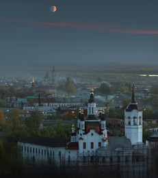 Тобольск. / Вид с обзорной площади Тобольского Кремля. Поздний вечер.