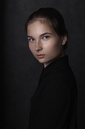 L I L I / Студийный портрет Лилии, Минск.