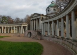 Храм-усыпальница "Колоннада" в Архангельском / ***