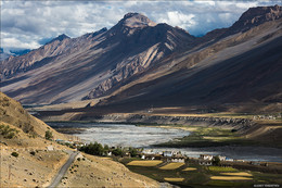 Индийский Тибет / Индийский Тибет, долина Спити, высота 3700. Волшебное место, с тибетскими деревнями и буддийскими монастырями. В августе следующего года мы едем туда с небольшой группой. Подробная программа будет позже.
http://alexeyterentyev.ru/