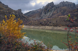 Урочище Панагия ... осень / Крым, горы , осень , озеро