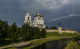 перед грозой / пето, Псков, перед грозой