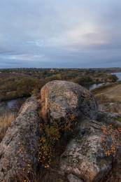 Першi променi / Світанок на Південному Бузі