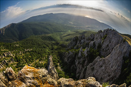 Над обрывом Хап Хала / Крым, горы, лето