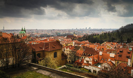 Pražské střechy / Прага. Вид на старый город.