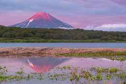 Раздвоение / Камчатка. Вулкан Ильинский. Курильское озеро.
Фототур «Земля медведей» http://ratbud.livejournal.com/23309.html