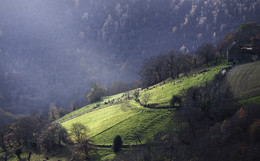 Light / Light rays in the Cantal mountains (France)