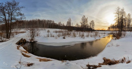 Улыбнулась речка зимним вечерком... / Улыбнулась речка зимним вечерком...