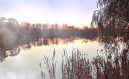 После захода солнца / После захода солнца стал медленно подниматься туман от воды