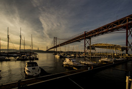 мост, набережная, причал / Португалия, Лиссабон
