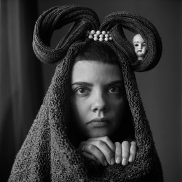 Таня (портрет с Люси) / Витебск, 2016