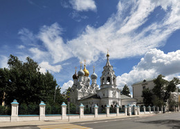 Храм святителя Николая Чудотворца Мирликийского в Пыжах / храм