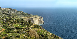 Дингль скалы на Мальте / Высокий Дингль скалы на острове Мальта