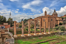 Развалины древнего города / Италия, Рим