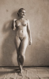  / ***