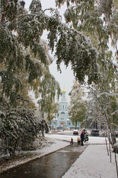 Снег на аллее к Храму. / Снегопад, аллея .ведущая к Храму.