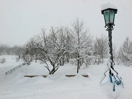 Белая пятница / Снег, улица, фонарь...