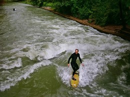 River Surfing / Английский сад в Мюнхене - речной серфинг