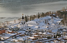 Вид на Свято-Успенский мужской монастырь / Красноярский Свято-Успенский мужской монастырь. 
Основан в 1879 году, закрыт в 1918, и вновь открыт в 2000 году.