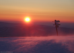 Сибирь морозная / Вид на закат с горы Зеленая . Шерегеш