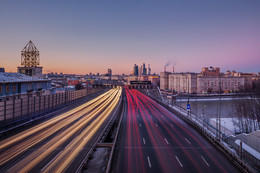 Московский трафик / Московский трафик.
 150,0 с; f/8; ISO 100﻿