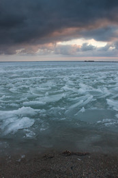 Восковое море / Вечер на Бакальской косе, Крым. Вид на Каркинитский залив.