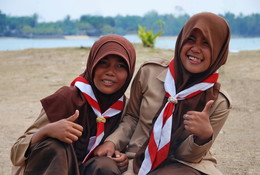 Тут все как надо / Веселые скауты... Индонезия, о.Ява. Случайно забрела в школьный лагерь .