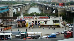 Мосты. / Вид с остановки Восход на Левый берег реки Обь,город Новосибирск.