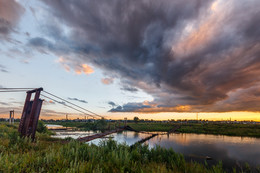 Накрыло мостик / Накрыло мостик тучей