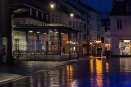 Дождливое утро и одикие прохожие.. / ___