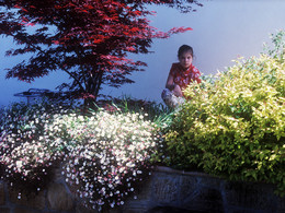 Анна в Пьенце весной 2014 с цветами / Анна в Пьенце весной 2014 с цветами