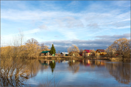 Село Холуй / Россия. Ивановская обл. Село Холуй. 
Весенний разлив реки Теза.

апрель 2017