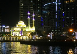 Вечерний Дубай! / Вечерний Дубай с Арабской лодки на экскурсии по каналу Марина-Дубай апрель 2017г