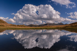 &nbsp; / Wolkenspiegelung beim Moorsee in Pusterwald Murtal in der steiermark.