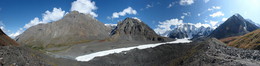 Ледник Маашей / Ледник Маашей (Мажой). Северо-Чуйский хребет. Горный Алтай. Справа на дальнем плане - пик Маашей (4177 м.) Горизонтальная панорама примерно 270 градусов.