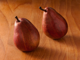 &nbsp; / 2 груши