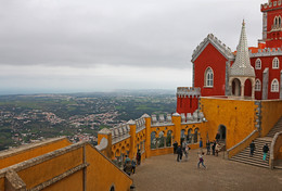 В замке Пена и вокруг / Замок Пена, Синтра, Португалия.