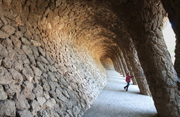 Tunnel / Парк Гуэля. Барселона.
