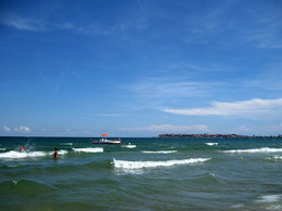 На пляже / Черное море, пляж, солнце, летний день