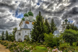 Николо-Вяжи́щский женский монастырь / лето, Николо-Вяжи́щский женский монастырь, Новгородская обл.