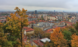 Районы, кварталы, жилые массивы / Словения, осенняя Любляна