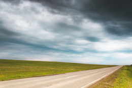 Поля Башкирии / перед дождём