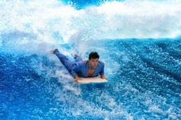 Groom on a wave / ***