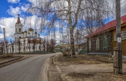 По Твери. / Вид на храм Белой Троицы.