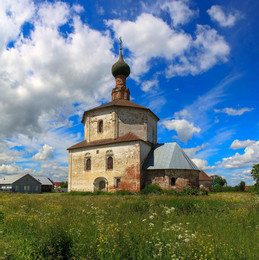 Суздаль. Церковь Косьмы и Дамиана в Коровниках. / ***