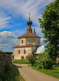 Суздаль. Церковь Косьмы и Дамиана в Коровниках. / ***